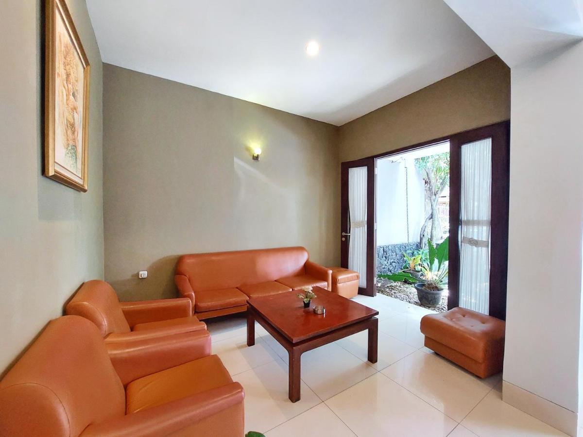 מאלאנג Shinta Guesthouse מראה חיצוני תמונה