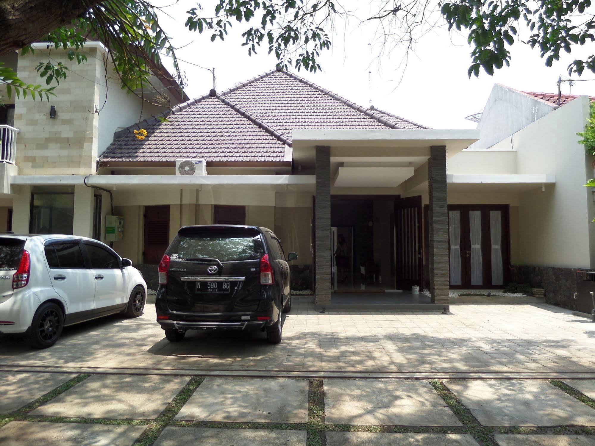 מאלאנג Shinta Guesthouse מראה חיצוני תמונה